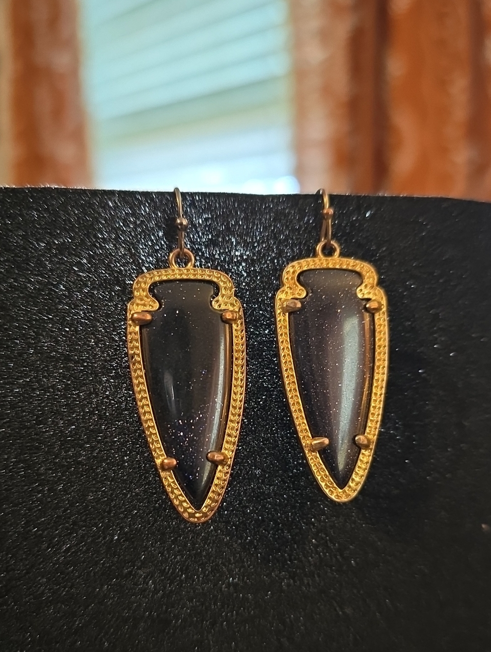 Rare Kendra Scott Skylar Drop Arrowhead Earrings - Glittery Blue Goldstone